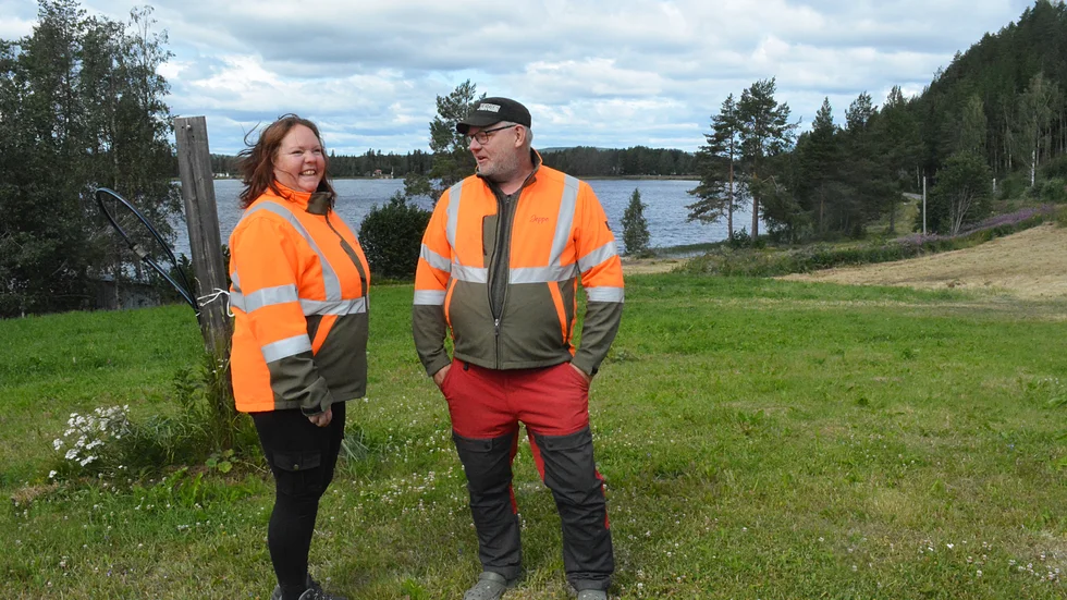 Anna Borgström och Jesper Forsman tänker sätta upp ett hus drygt 60 meter från sjön, på samma plats som Jespers numera rivna barndomshem stod på.