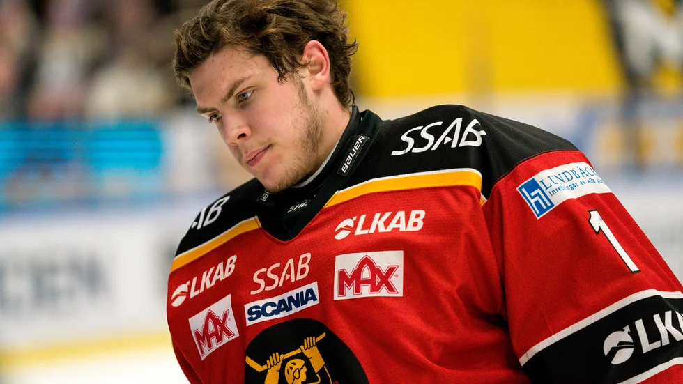 Jesper Wallstedt valdes som nummer 20 i draften av Minnesota Wild. Vad som händer nu i framtiden är ytterst oklart.