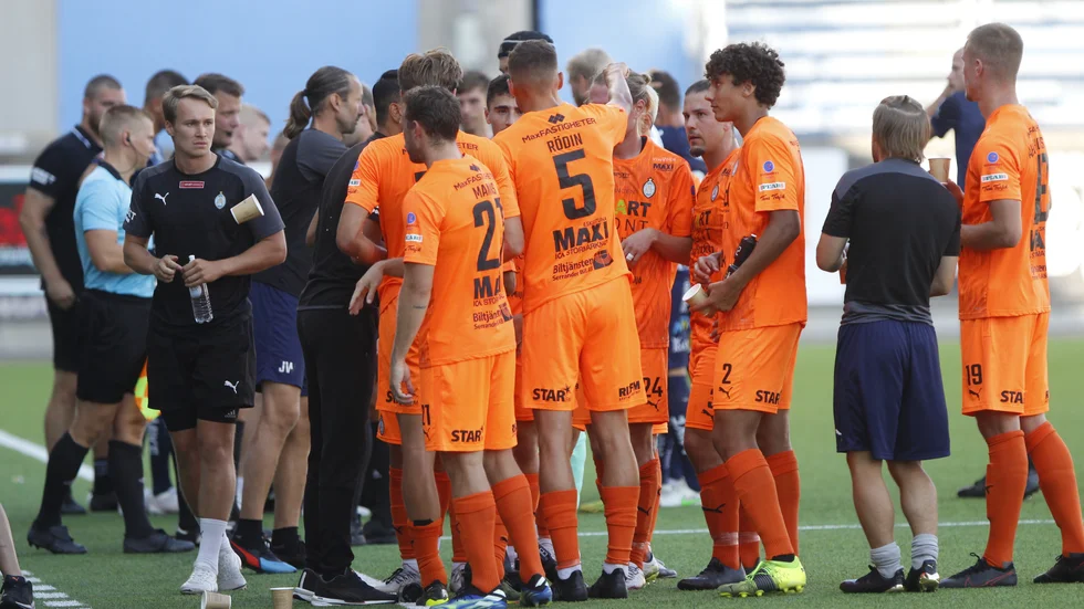 Ukrainske målvakten Andriy Chekotun lämnar AFC Eskilstuna efter bara fem månader i klubben och utan att ha gjort en enda seniormatch.