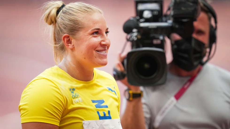 Fanny Roos under OS-finalen i kula.