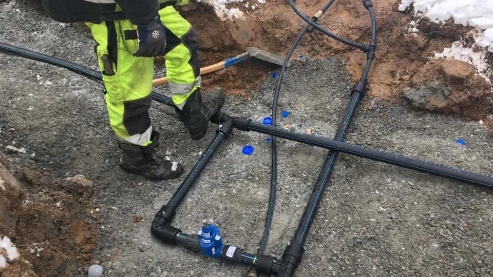 Så här ser det ut på platsen där ventilen öppnats som tömde hela Kvikkjokks vattensystem.