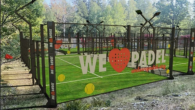 Padelbanor är på gång på campingen.