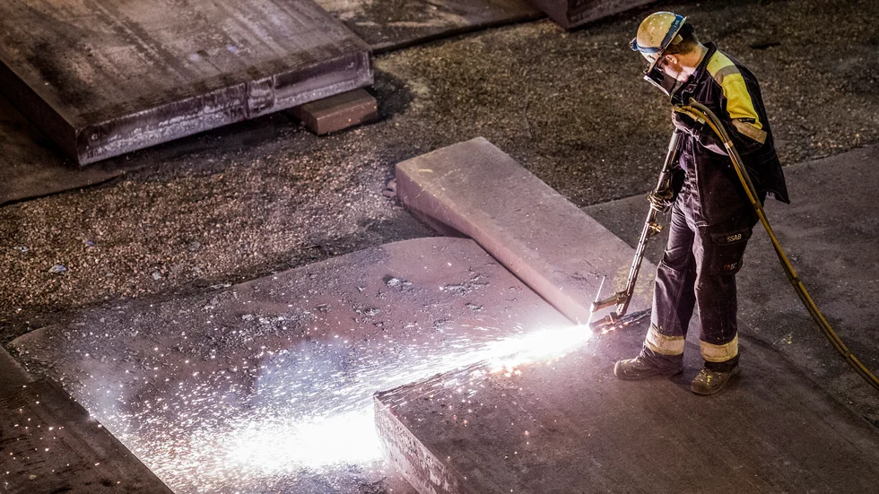 GULDSMIDE. För att modern svensk industri, som vid SSAB Oxelösund, ska kunna växa krävs aktiv politik och investeringar från statens sida.