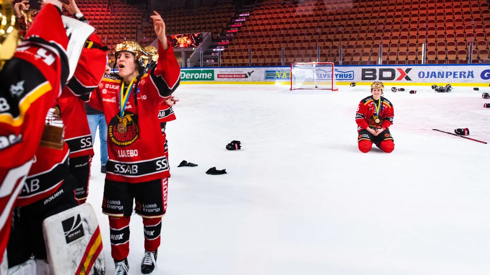Johanna Fällman vann sitt femte SM-guld när Luleå besegrade Brynäs i tre raka finalmatcher. 