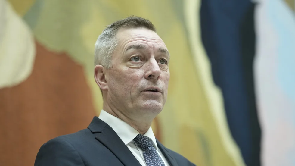 Norges försvarsminister Frank Bakke-Jensen (H) uppger att jätteavtalet om nya ubåtar är färdigförhandlat med tyska Thyssen Krupp. Arkivbild