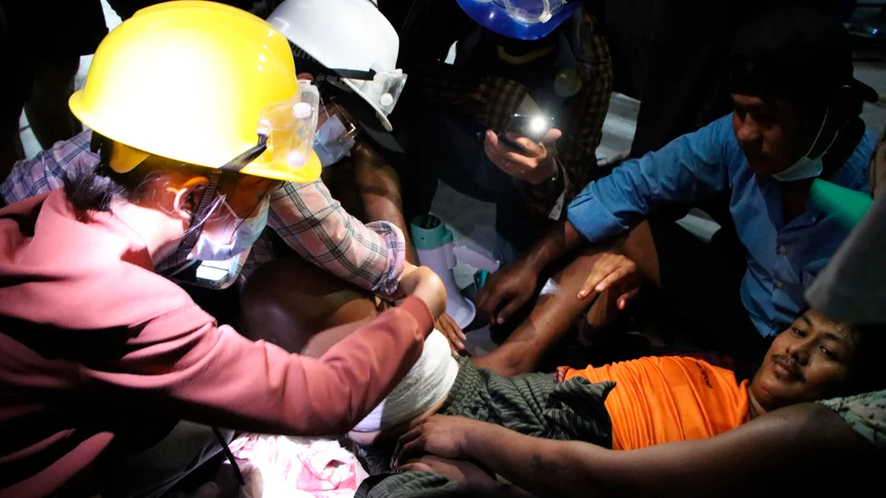 Demonstrant som skadats i regimkritiska protester i Myanmar.
