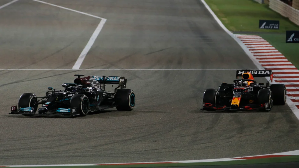 Duellen mellan Lewis Hamilton och Max Verstappen var episk, säger Correns Peter Calén.