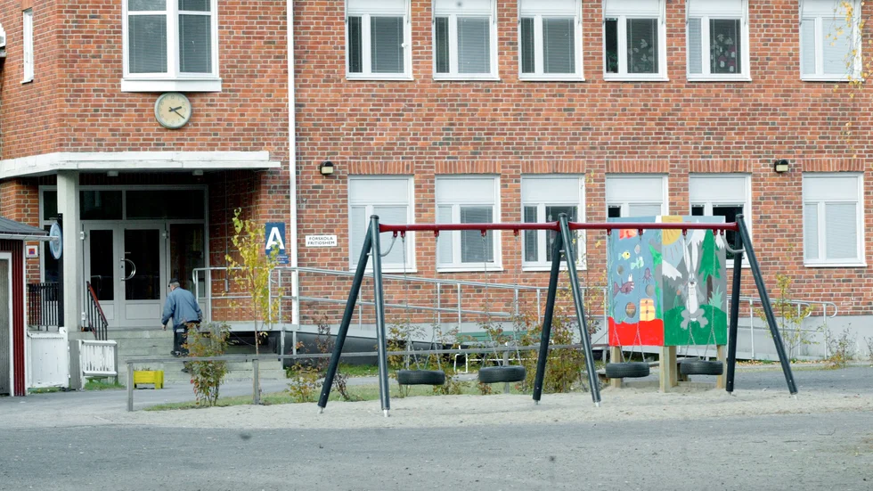 Kvarnåskolan i Niemisel ska säljas. En ny detaljplan kommer att arbetas fram.