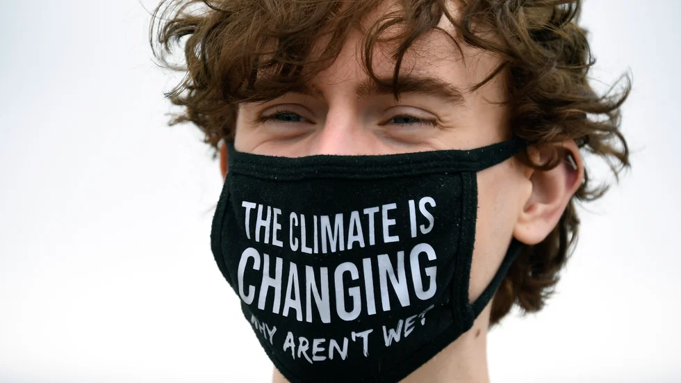 Coronapandemin kan lära oss viktiga läxor om hur vi bör se på och hantera klimatkrisen. 