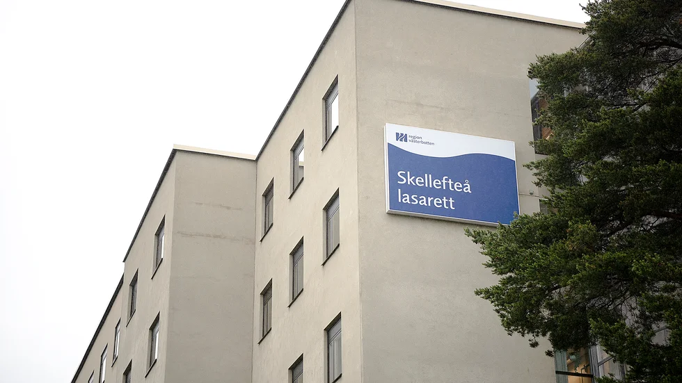 ”Region Västerbotten befinner sig i en ekonomisk kris av historiska proportioner. En sådan utveckling kan tillskrivas politisk försummelse från de styrande Socialdemokraterna.”