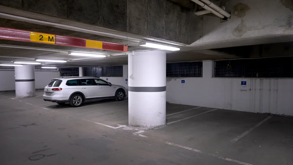 I stället för ett parkeringsbolag borde kommunen satsa på ett mobilietsbolag med ett tydligt uppdrag att främja ett hållbart resande, skriver miljöpartiets språkrör Linnea Öhman.