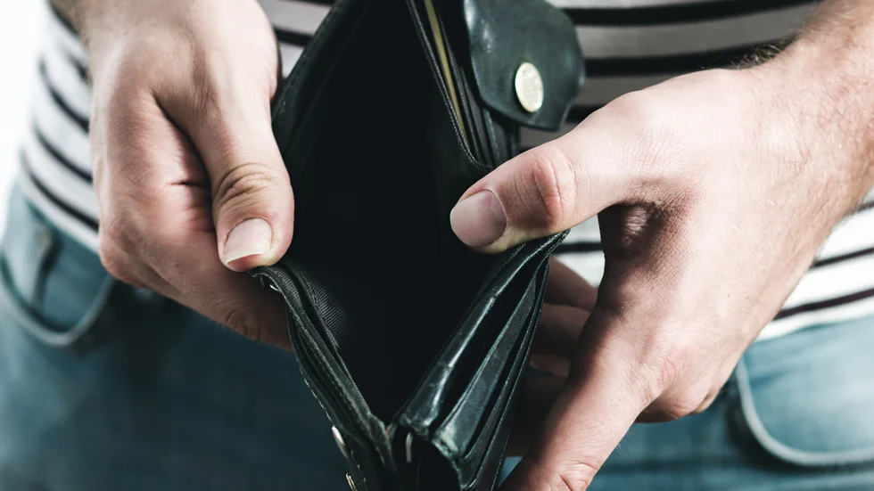 Dryga 10 000 kronor kostar mannens bilfärd nu i böter.