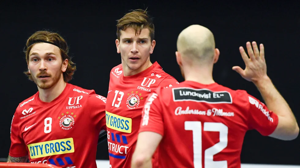 Mattias Samuelsson (mitten) avslutar elitkarriären efter