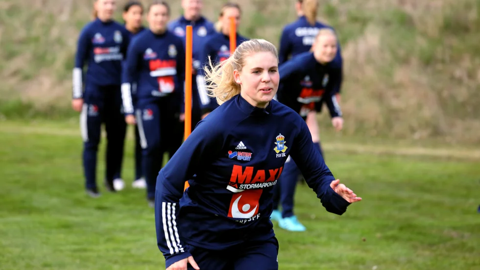 Efter ett tungt fjolår ser Agnes Nilsson fram emot en ny säsong i P18 IK.