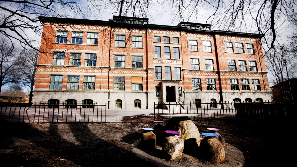 Påsarna med misstänkt narkotika påträffades av elever på Slottsskolans skolgård.
