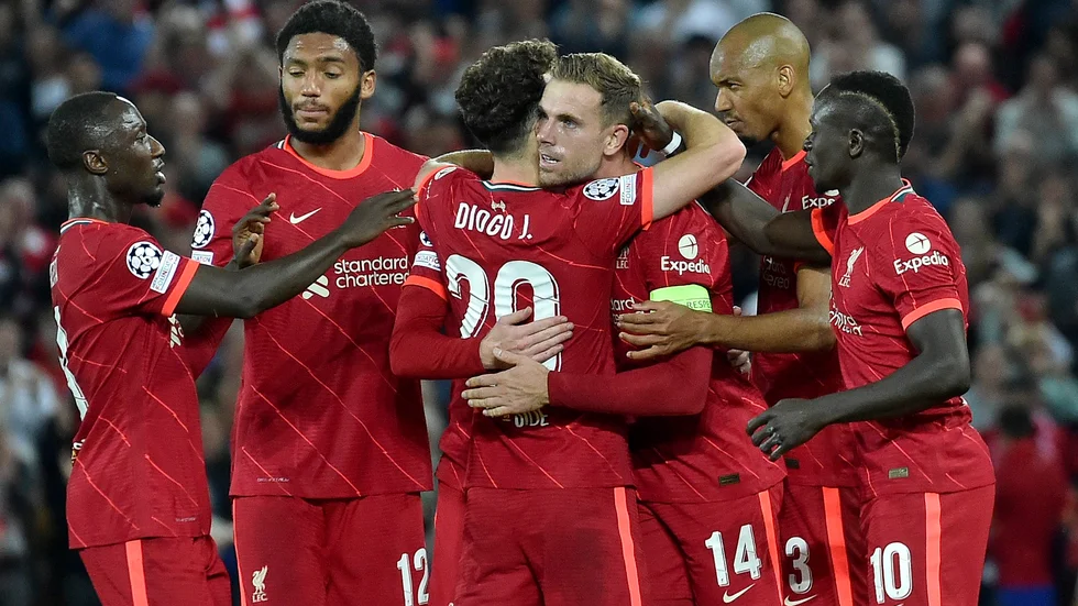 Liverpool firar segermålet.