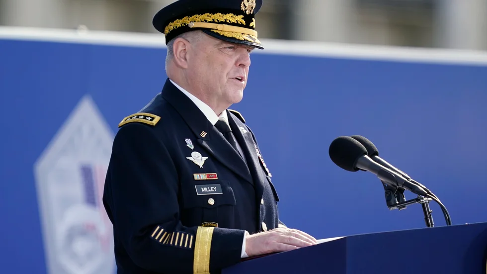 USA:s försvarschef general Mark Milley lugnade Kina om Trump. Bild från 11 september-högtidligheterna i förra veckan.