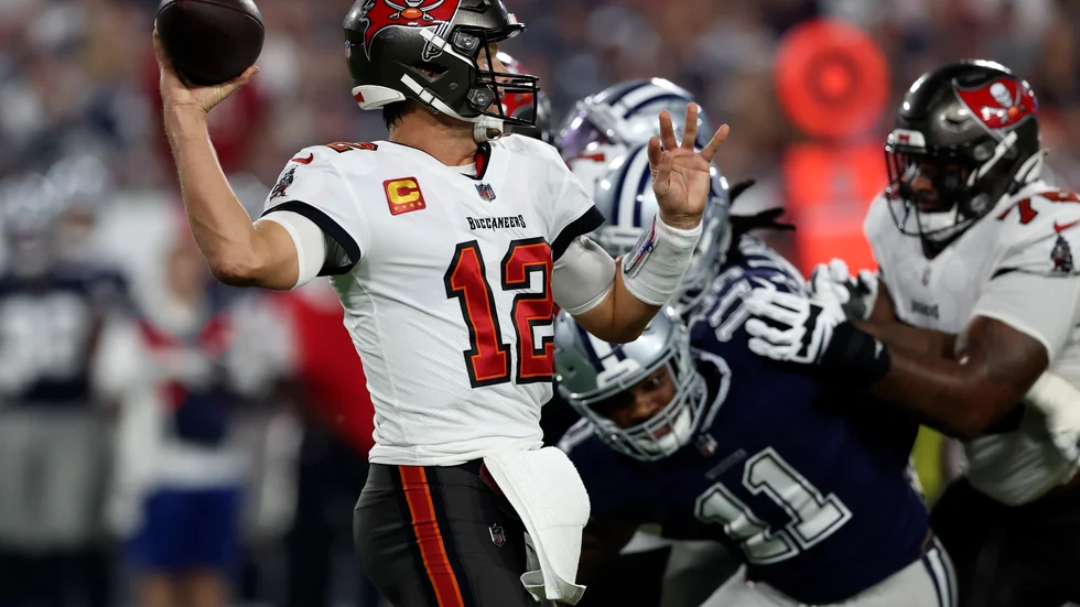 Tampa Bay Buccaneers quarterback Tom Brady i NFL-premiären mot Dallas Cowboys.