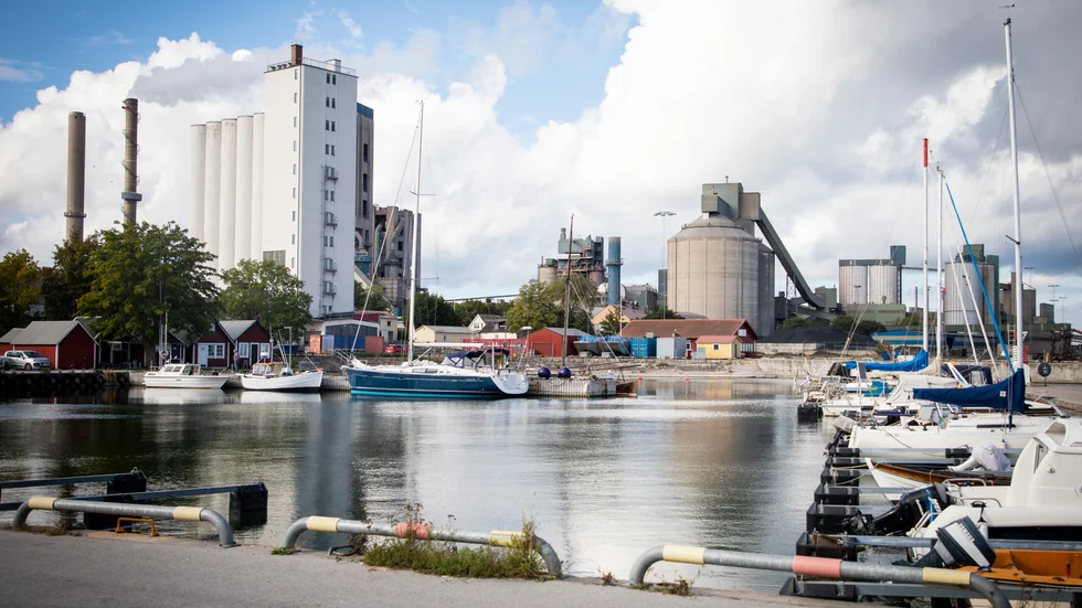 Cementa vill bullerdämpa vid hamnen.