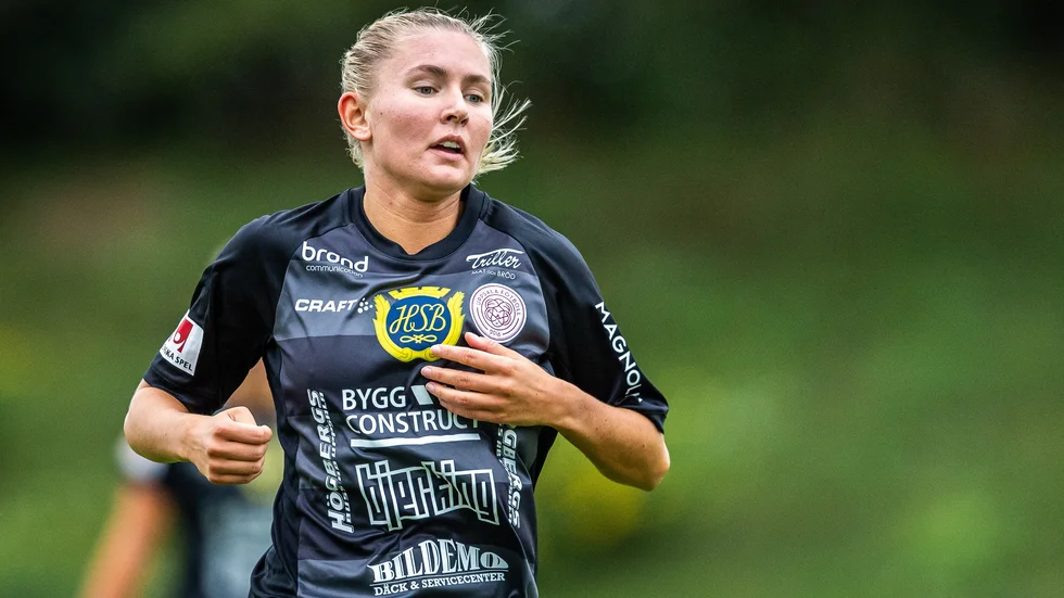 Ellen Tiovio klev av med hjärtbesvär i senaste matchen mot Alingsås. Till lördagens match mot Norrköping är hon tillbaka och utlovar revanschlusta. 