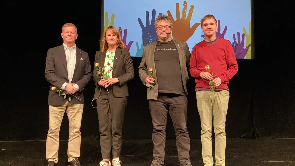 Lars Lustig, Västerbottens länsråd, Kristina Sundin Jonsson, kommundirektör, Daniel Ådin, ordförande för kommunstyrelsen och demokratiberedningen och sångaren Bo Selander invigde Demokrativeckan. 