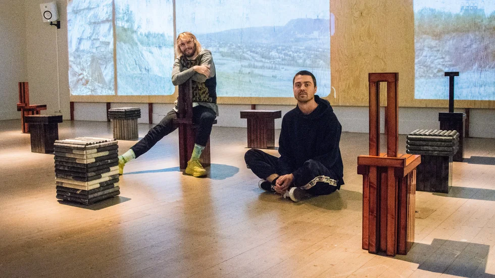 Ateljéstipendiaterna Victor Isaksson Pirtti och Axel Landström och ställer ut i Luleå konsthall.
