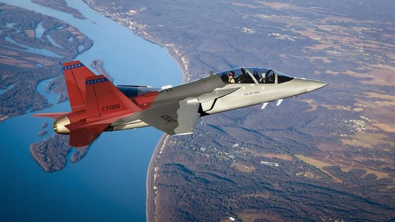 Saab har tillsammans med Boeing utvecklat skolflygplanet T-7A Red Hawk.