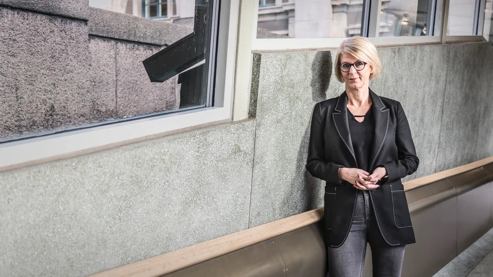 Verkligheten spökar säger finansminister Elisabeth Svantesson som ursäkt för sin första budget.