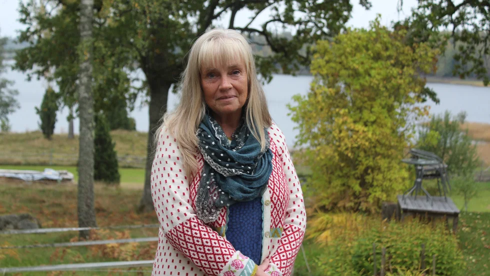 Kerstin Sköld är företagare, Floraväktare, författare och vindkraftsskeptisk.