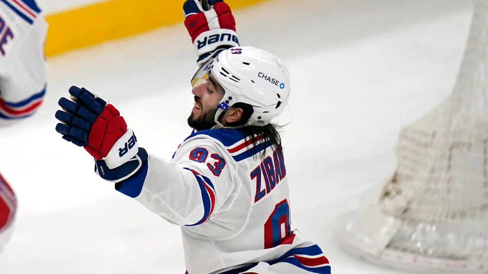 New York Rangers-centern Mika Zibanejad kommer inte spela VM för Sverige i år. Arkivbild.