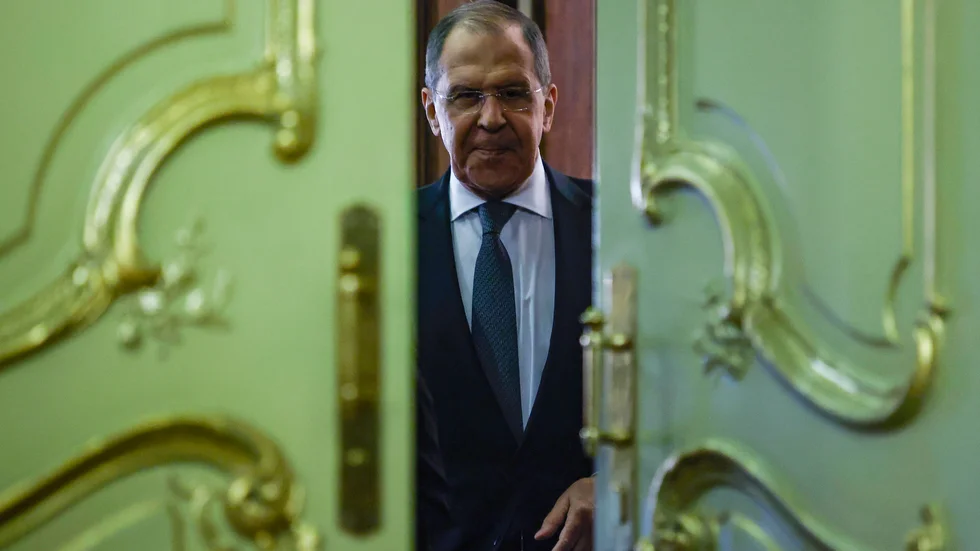 Rysslands utrikesminister Sergej Lavrov (bilden) ska träffa USA-kollegan Antony Blinken.