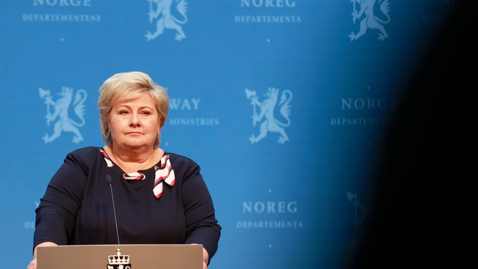 Norges statsminister Erna Solberg (H) under måndagens pressträff.