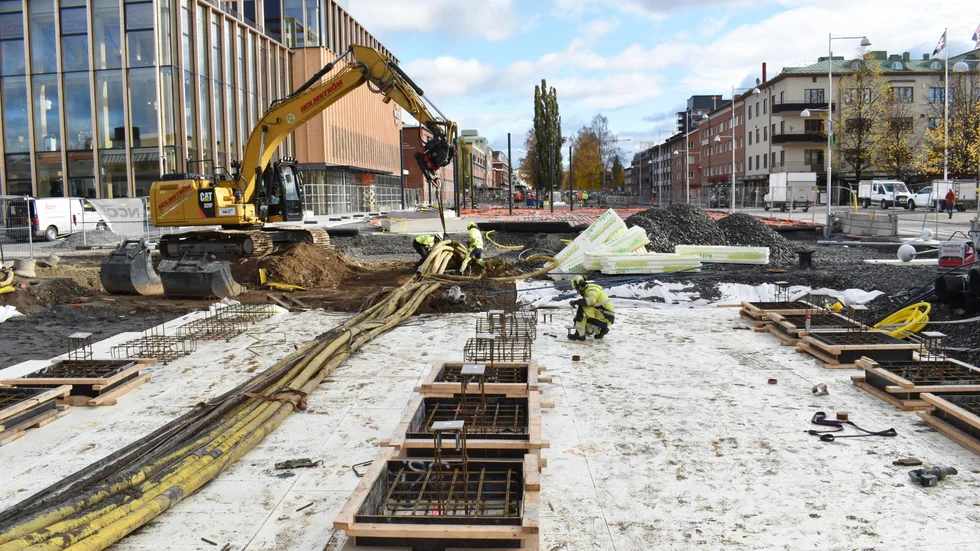 Skellefteå växer, men glöm inte bort den äldre generationen uppmanar skribenten. 