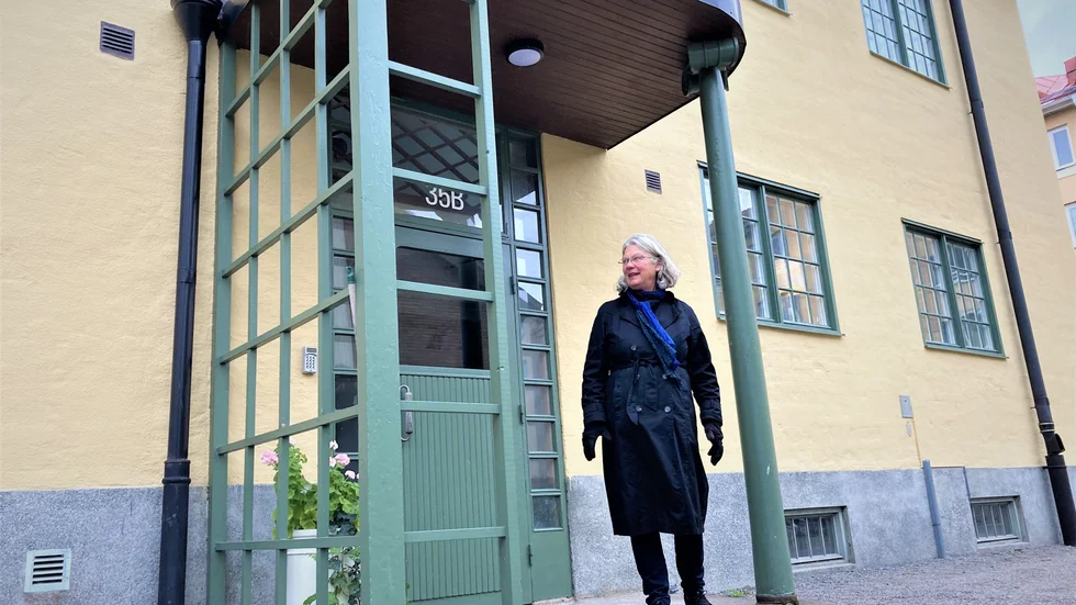 Yvonne Eriksson nominerade porten vid Sysslomansgatan till att bli Sveriges vackraste port