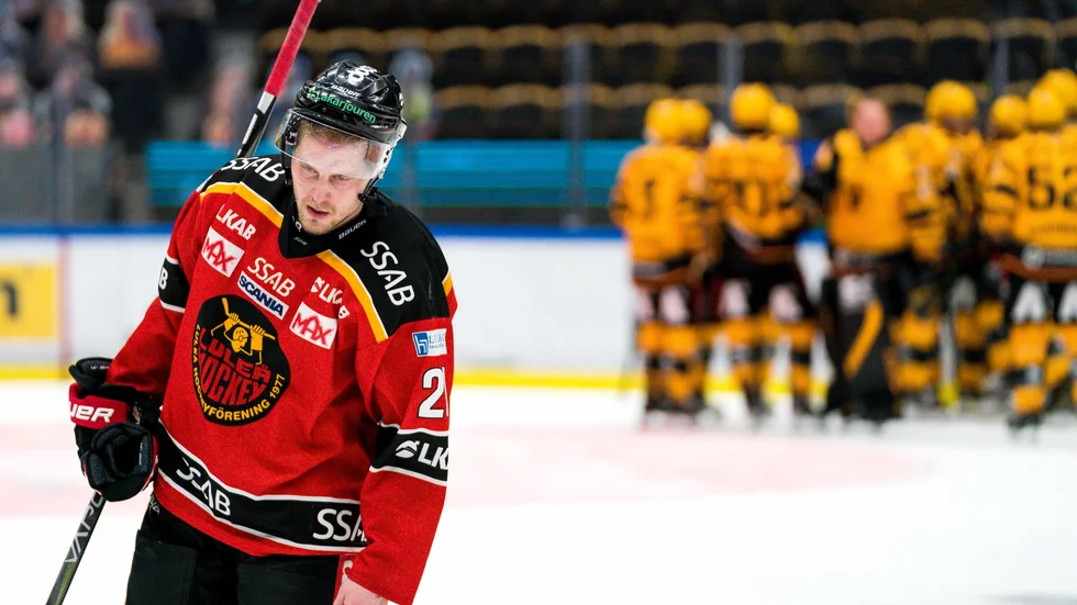 Juhani Tyrväinen, Luleå Hockey, bad Joel Lassinantti om ursäket efter Skellefteås avgörande mål i förlängningen.