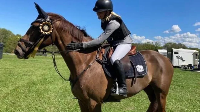 Ella Littorin och Valentina är klara för Falsterbo efter bara två tävlingsstarter. "Det gick snabbt" säger Vagnhäradstjejen.