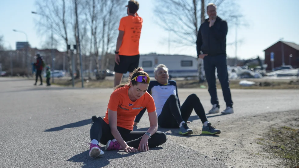 Pite Runners utvecklar sin verksamhet med träingstävlingar varannan vecka i sommar. Här pustar Linda Mikaelsdotter Sälldin ut efter 5 sprunga kilometer.