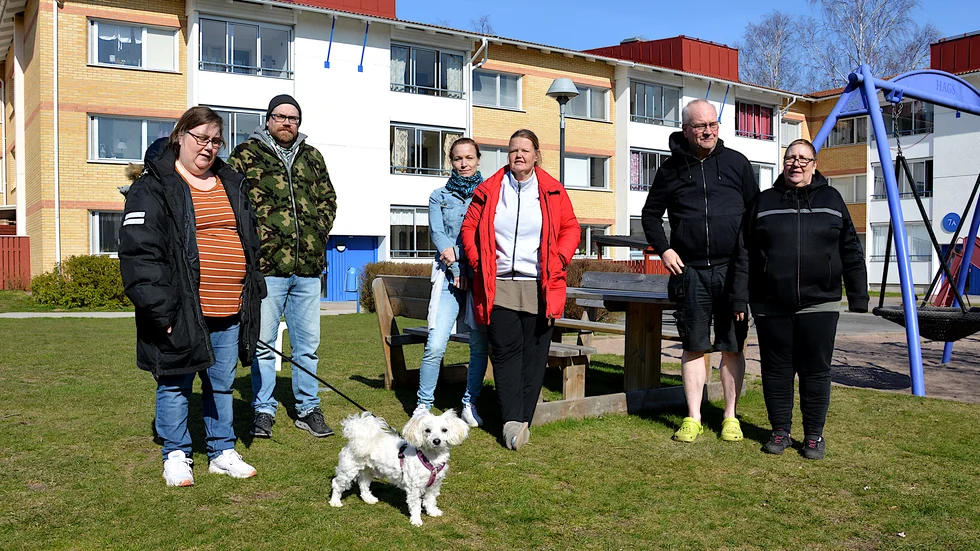 Linda Ekström, Fredrik Råberg, Marina Karlsson, Victoria Torell, Kenneth Karlsson och Jeanette Larsson är alla hyresgäster på Markörgatan. De tycker att Bostadsbolagets underhåll av fastigheterna är för dåligt.