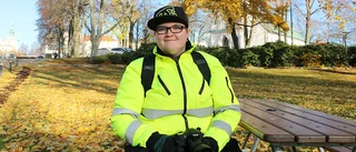 Hon är Motalafotografen som vill synas och ändå inte