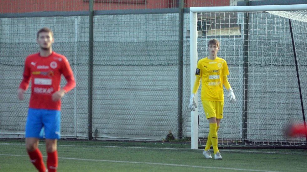 Elis Jäger fick hoppa in i NBIS-målet och gjorde det bra. Han släppte bara in en kontringsboll av Robin Holm i den 90:e minuten.