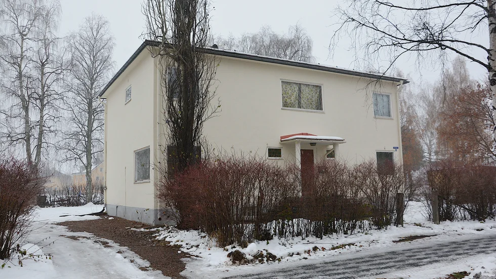 Den gamla tandläkarvillan i Boden ligger efter kyrkgatan men i kvarteret Narcissen. Där har man rivit flera äldre tvåvåningshus.