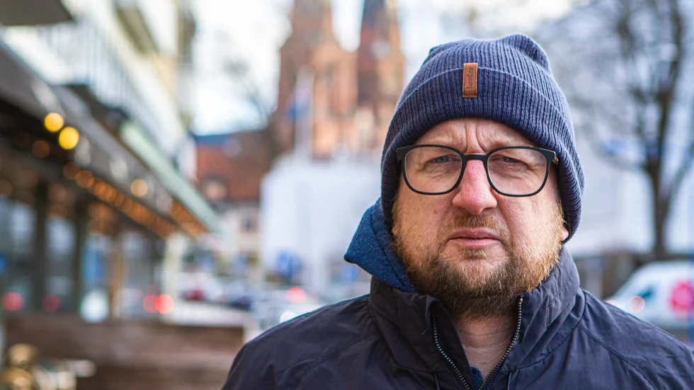 Per Johansson är frilansjournalist från Uppsala. Han använder sina kunskaper som kriminalreporter för att göra podden "Svenska mordhistorier". 