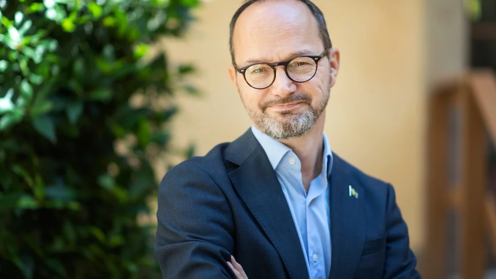 "Det är glädjande nyheter att samtliga projekt som regeringen drivit på för nu beviljats medfinansiering. Sverige har beviljats en tiondel av den pott som nu gått att söka från EU-fonden", säger Tomas Eneroth.