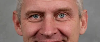 Se filmen- hur nära räcket är snöskottaren?