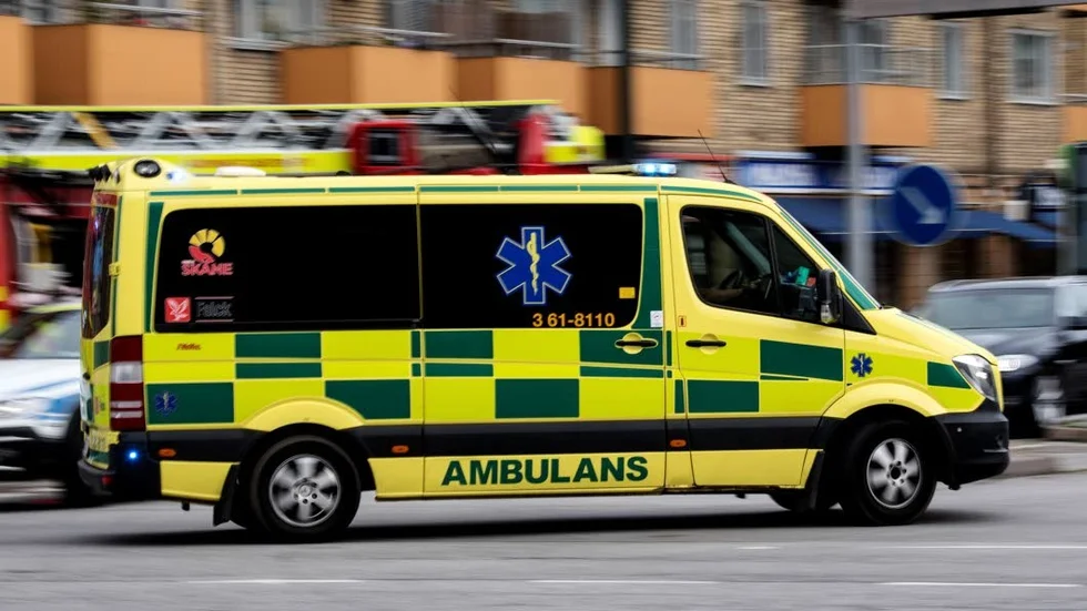 Utryckning. Räddningstjänsten var på väg mot olycksplatsen vid 13-tiden på söndagen efter att två bilar kraschat efter Bodenvägen i höjd med Södra Sunderbyn.