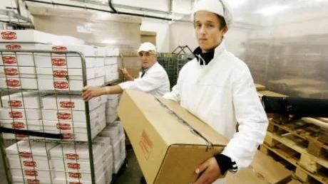 Smakmässan nästa. Gustav Sandelin ska hjälpa Meny Gotland och Herbert Schöfl på Smaklustmässan i Stockholm. I år följer 20 gotländska stundenter med öns matföretagare till det stora evenemanget.Foto: Rolf Jönsson