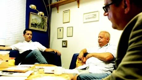 bekymrade. Per Viberg, Visby IBK, Göran Wahlqvist, Röda korset och Peter Hjukström, Världens barn.