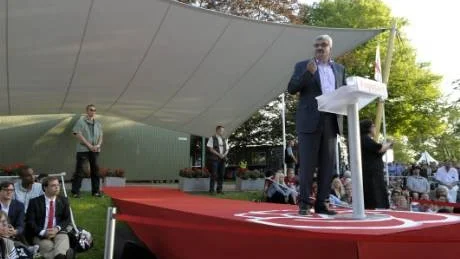 Förra året höll Håkan Juholt ett fantastiskt tal i Almedalen. Kan Stefan Löfven leva upp till det? Vi ska vara oerhört glada över att vi har Almedalsveckan på Gotland.