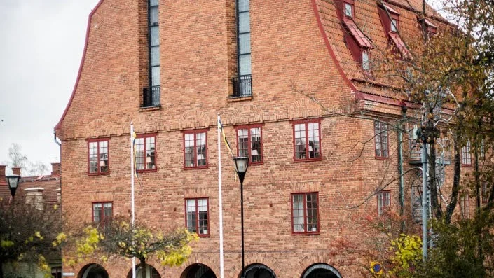 Odd Fellow-huset i Nyköping invigdes 1913 och ritades av arkitekt Ragnar Östberg (1866-1945) som senare kom att rita bland annat Stockholms stadshus.