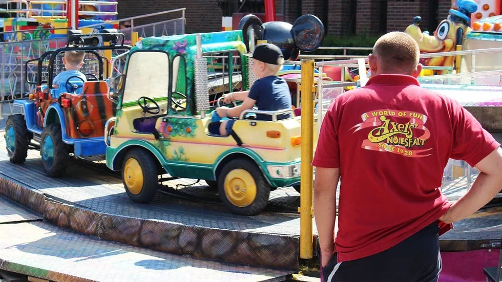 Axels tivoli är en del av Eskilstuna parkafestival. Den senaste tiden har ett annat tivoli med samma namn som varit inblandade i dubbla olyckor där barn skadats.